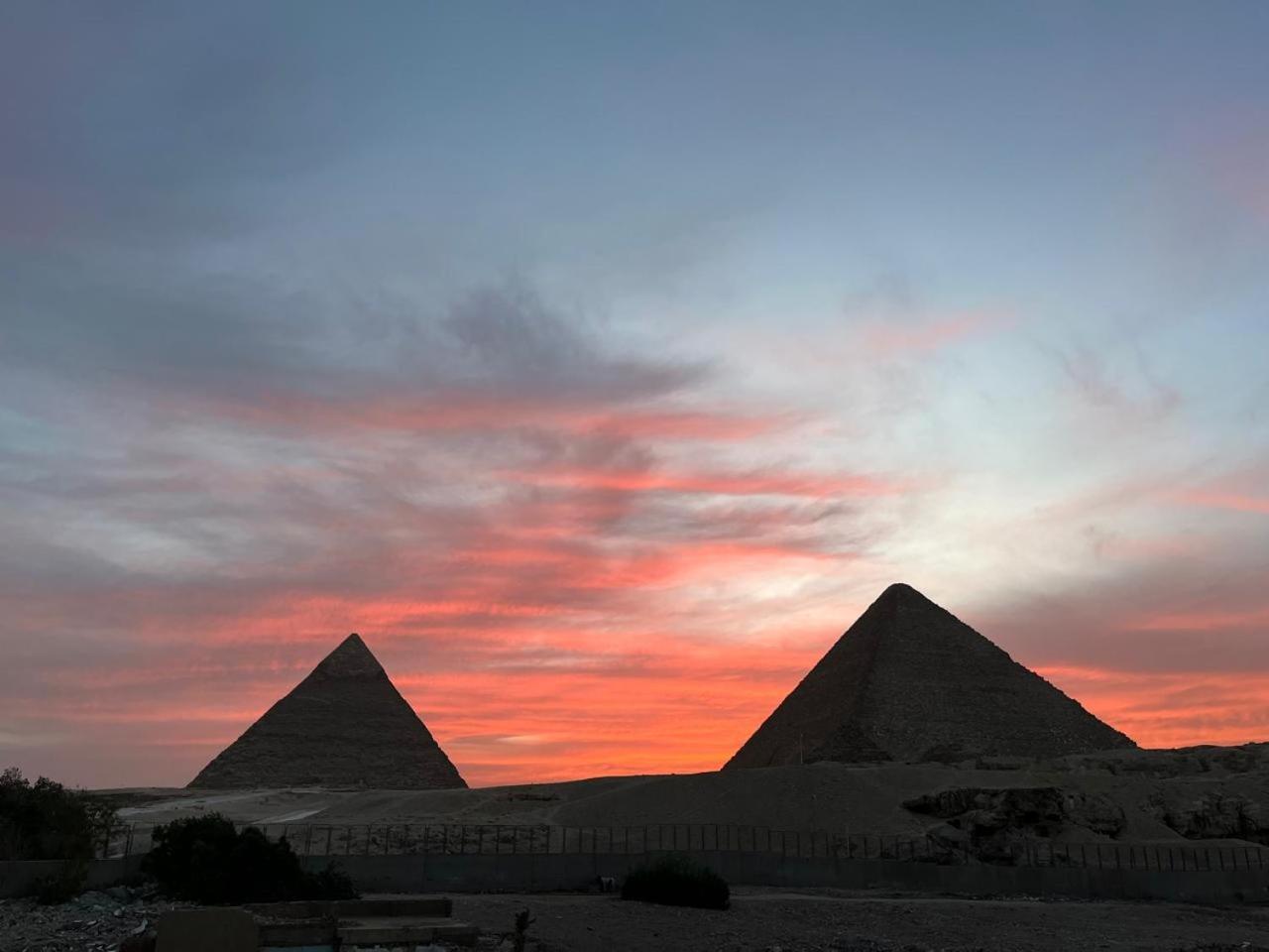 Kemet Pyramids View Caïro